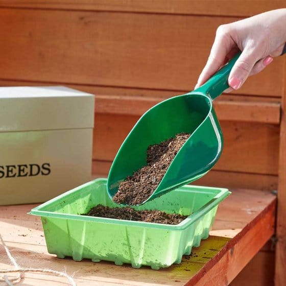 Garden scoop shovel hotsell