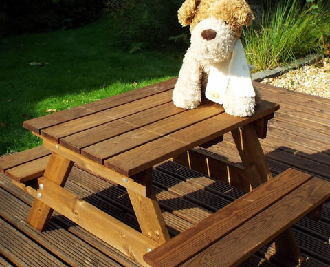 Charles Taylor GS12 - Little Fella's Picnic Table