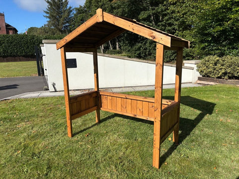 Charles Taylor HB323 - Imperial BBQ Shelter