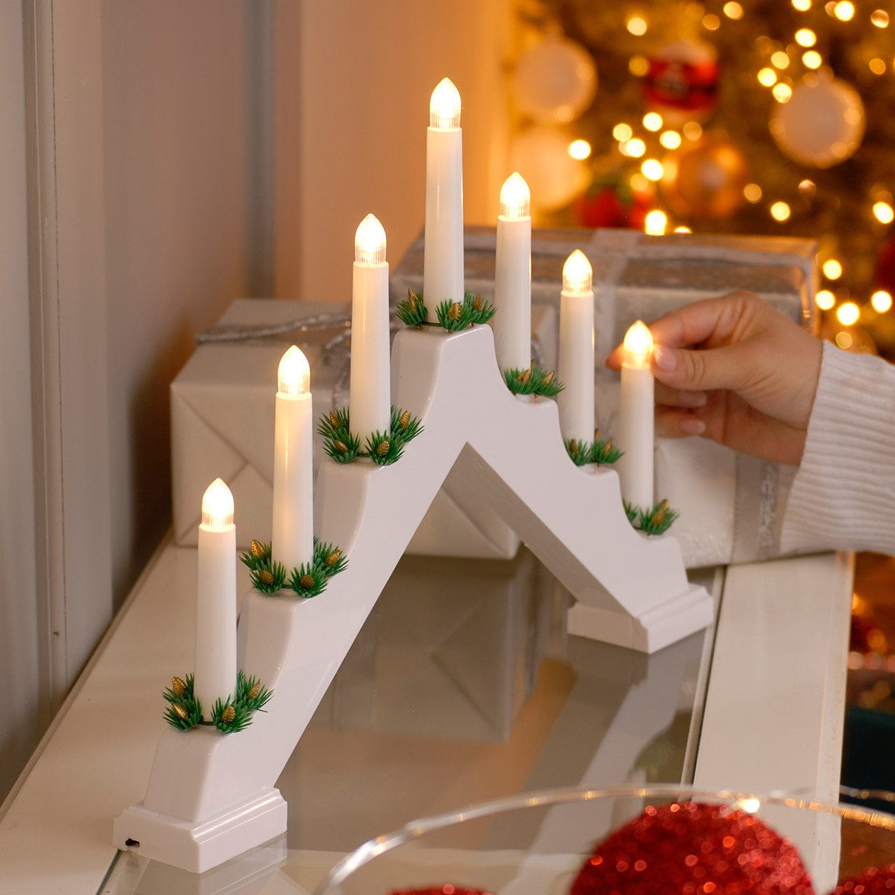 Festive Candle Bridges Festive B/O 7 LEDs White Candle Bridge