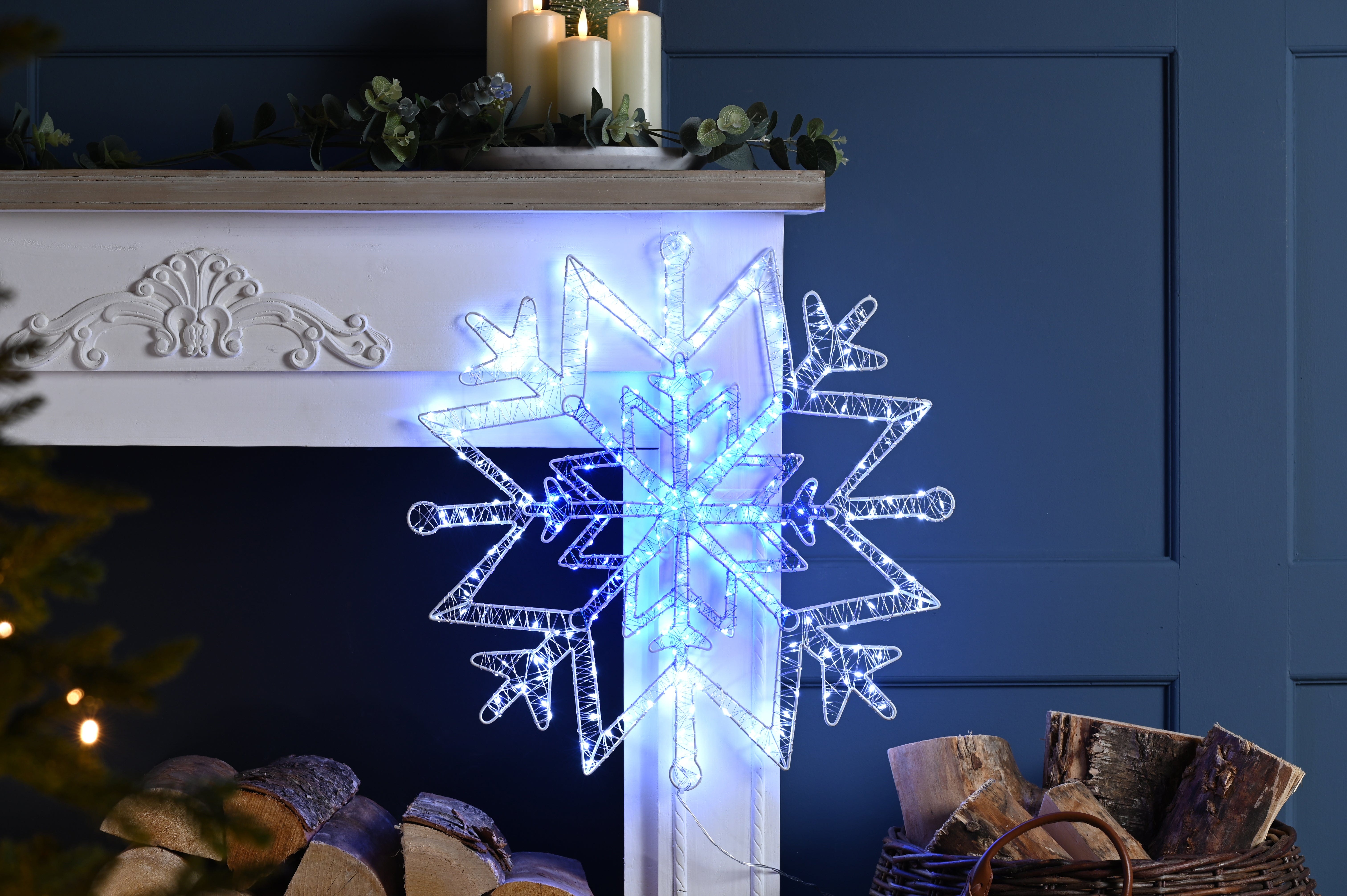 Festive LED Snowflakes Festive Christmas Twinkling Snowflake Dewdrop Silhouette Light