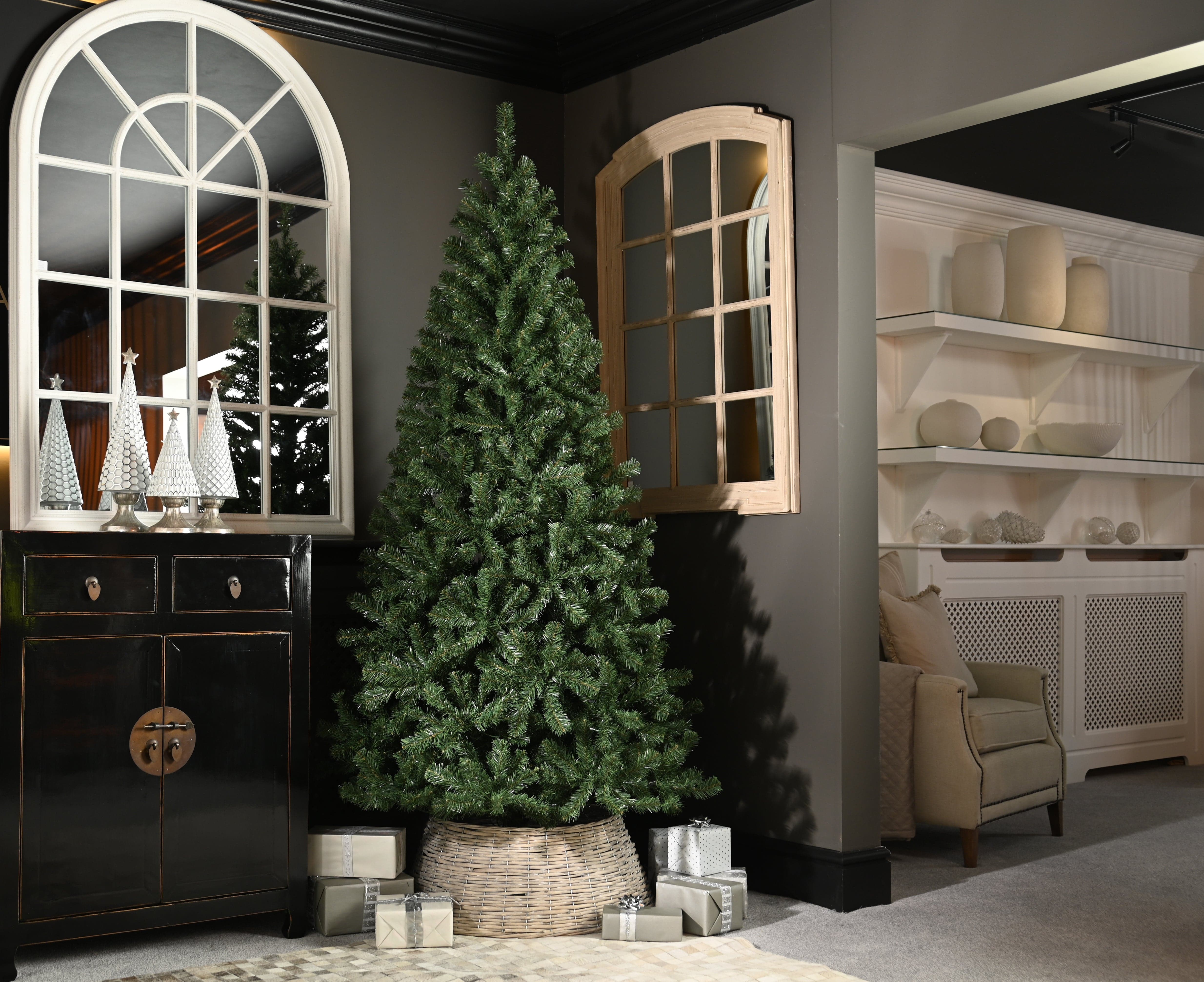 Festive Hamilton Pine Christmas Tree - 6ft/180cm