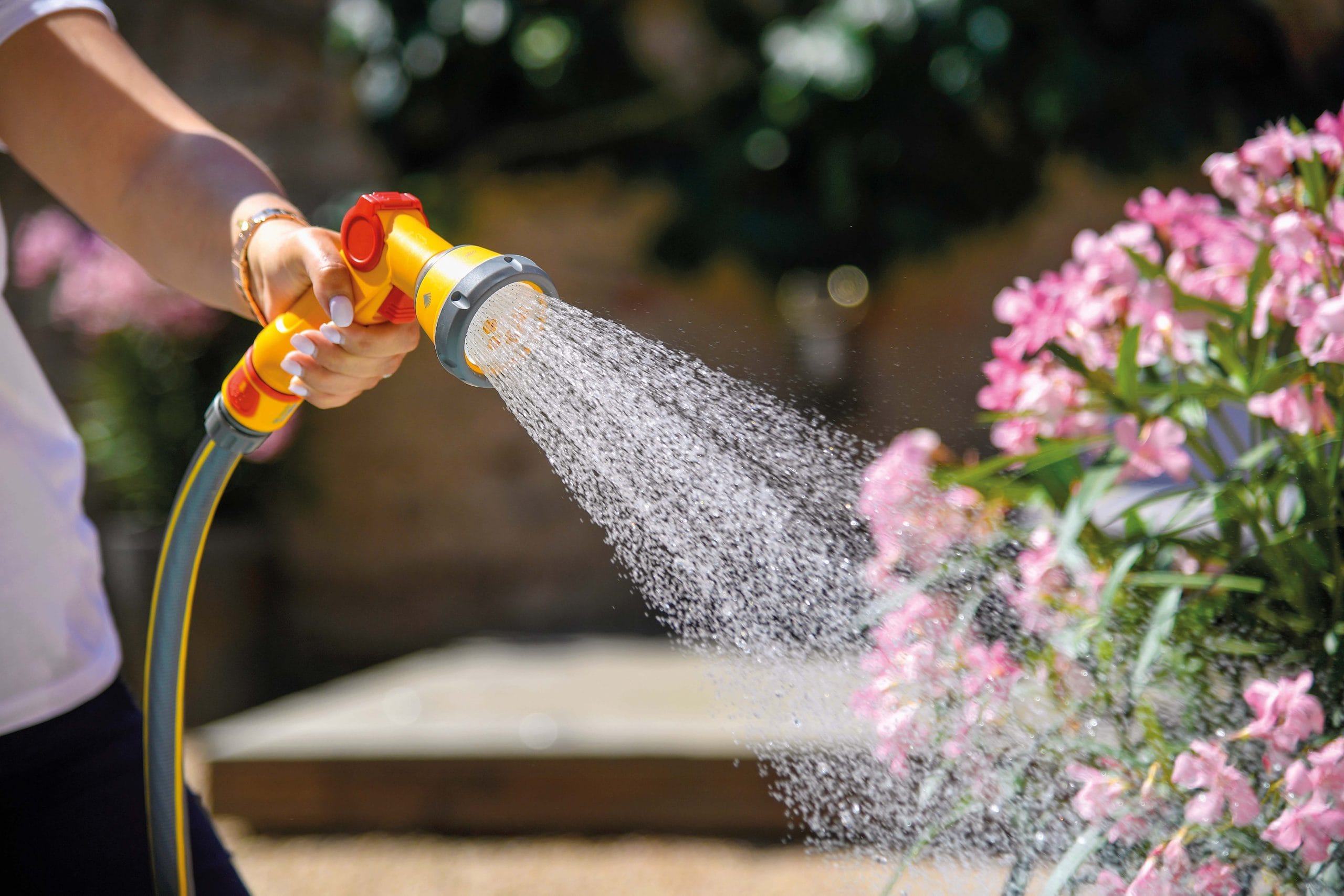 Hozelock Multi Spray Gun Soft Touch 2679 – Trowell Garden Centre