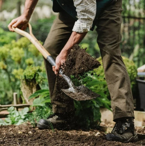 Trowell Garden Centre Garden Tools Kent & Stowe Carbon Steel Border Spade 104cm Length