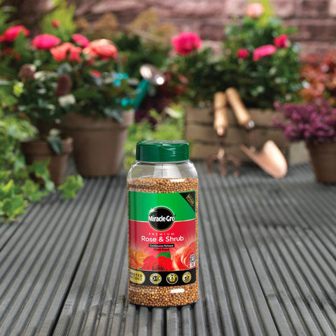 Miracle Gro Rose Feed Miracle Gro Rose & Shrub Slow Release Plant Food 900g