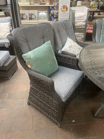 Pembrook Garden Furniture Set Pembrook Chatsworth 6 Seater Round Furniture Set Grey
