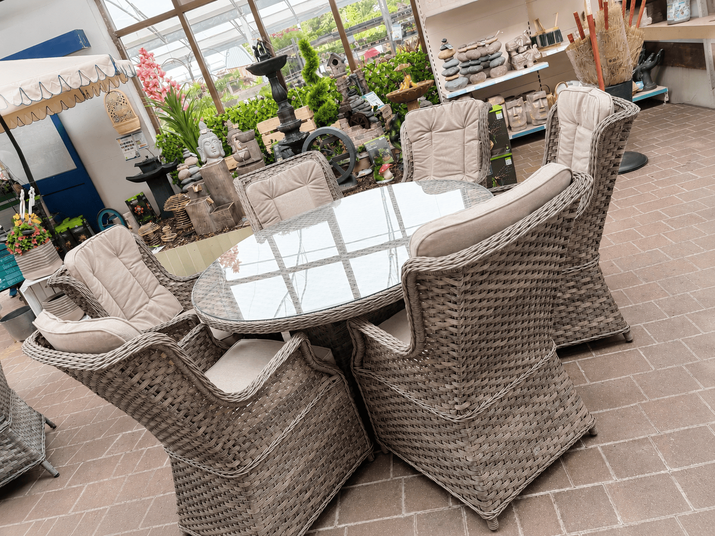 Pembrook Garden Furniture Set Pembrook Chatsworth 6 Seater Round Furniture Set Natural