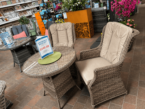 Pembrook Garden Furniture Set Pembrook Chatsworth Bistro Set Natural