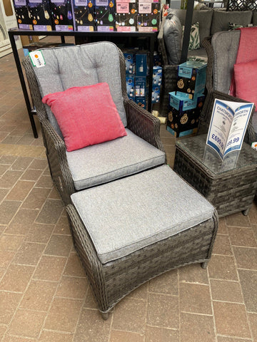 Pembrook Chatsworth Relaxer Bistro Set