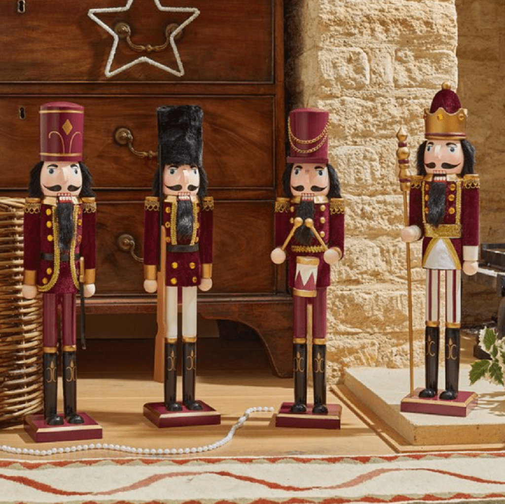 Three Kings Christmas Decor Three Kings Burgundy Brigadier XL