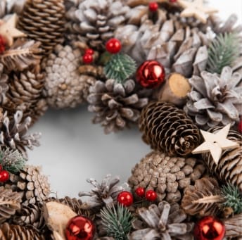 Three Kings Christmas Wreaths Three Kings FrostStar Christmas Wreath – 30cm