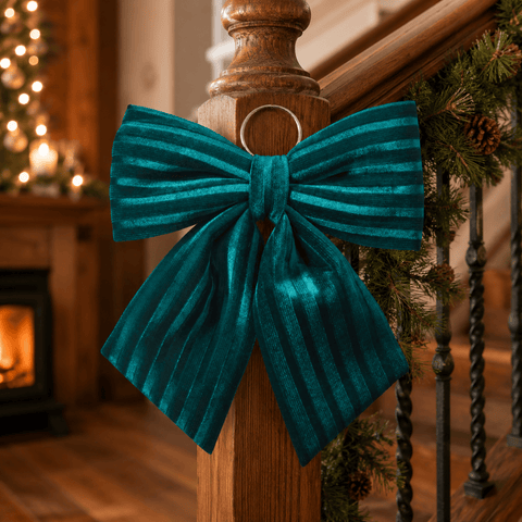 Three Kings Hanging Decor Three Kings Luxury Velvet Emerald Bow – 13cm