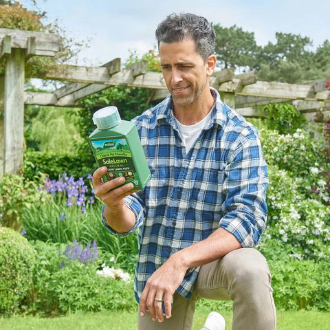 Westland Horticulture Lawn Feed Westland SafeLawn Liquid Lawn Feed 1L