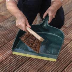 Gardman Dust Pan & Brush Sets Gardman Dustpan & Brush FSC 100%