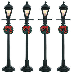 Lemax Accessory Lemax Gas Lantern Street Lamp, Set of 4, B/O (4.5V) *Pre-Order*