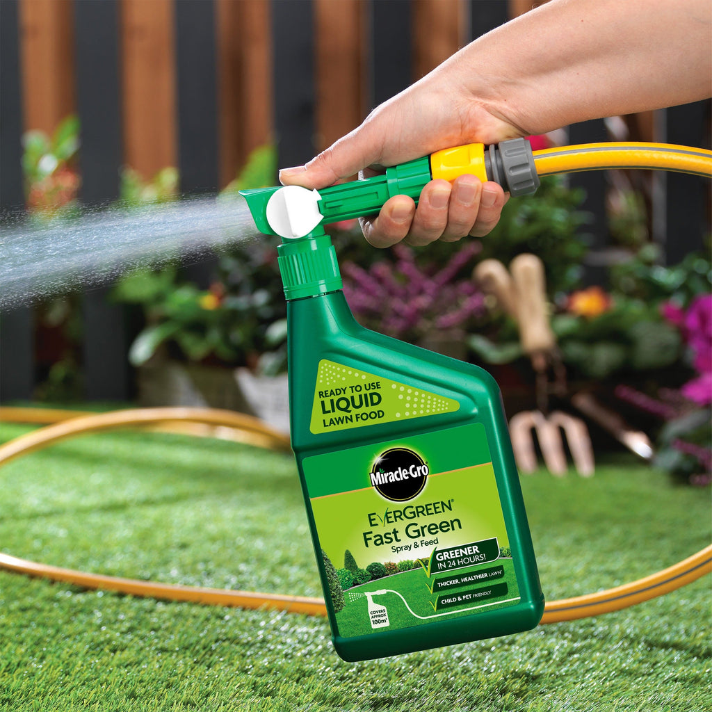 MiracleGro EverGreen Fast Green Spray & Feed lawn food Trowell